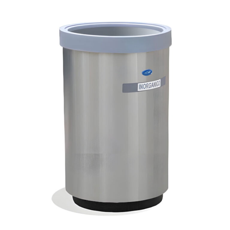 Basurero ecológico cilíndrico modelo 651311 de 84 litros, cuerpo de acero inoxidable pulido 40 × 40 × 67 cm con diseño perforado, tapa balancín metálica, aro gris para residuos inorgánicos, cinturón interno y fondo plástico rígido.