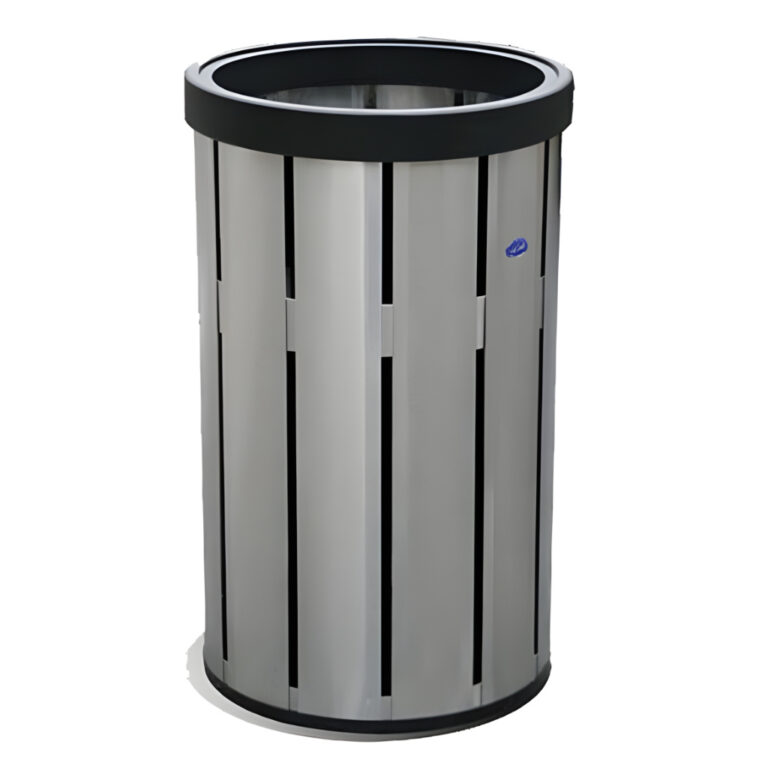 Bote de basura jumbo integrado de 150 litros modelo 635211, contenedor cilíndrico en acero inoxidable pulido con diseño de listones verticales, tapa abierta integrada de plástico negro, cinturón interno para ocultar la bolsa y fondo plástico de alta resistencia para uso en oficinas y espacios públicos.