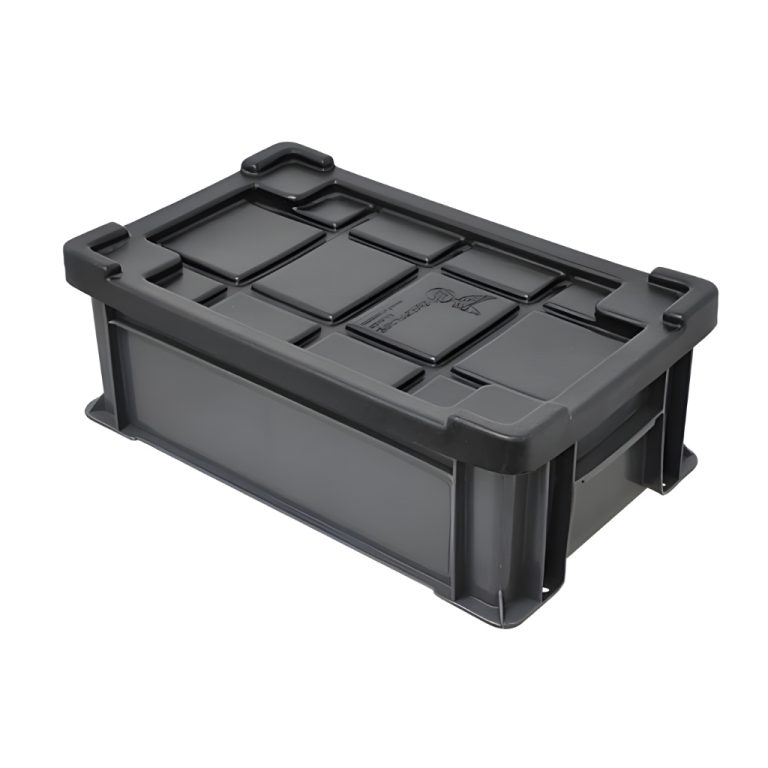 Caja plástica industrial baja número 1 con tapa color gris para almacenamiento seguro y logística industrial, polietileno resistente.