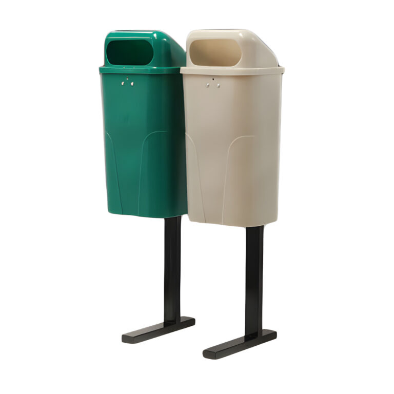Papelera urbana PA-50 doble con dos botes plásticos de 50 litros en poste metálico para separación de residuos en parques y jardines.