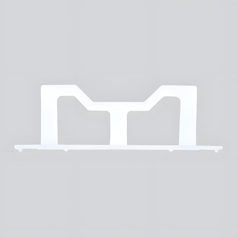 Porta etiquetas de plástico para cajas industriales, accesorio de identificación y organización logística.