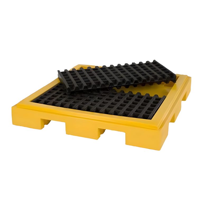 Tarima plástica antiderrames WT‑04 amarilla para 4 tambos de 200 litros, con rejillas negras y charola integrada de 150 litros.